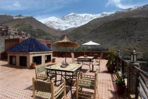 Vue générale sur la montagne ou vue sur la montagne depuis le riad