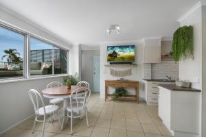Cuina o zona de cuina de Moololaba Family Unit 100m To Beach