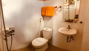 Koupelna v ubytování Nam Long Hotel
