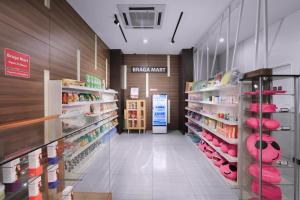 Gallery image of favehotel Braga in Bandung