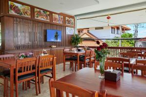 Εστιατόριο ή άλλο μέρος για φαγητό στο Samui Reef View Resort