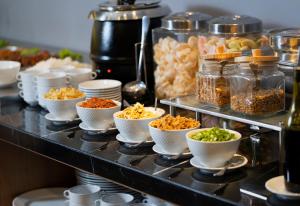 Makanan di atau berdekatan hotel