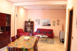 A seating area at Appartamenti Cavataio 1