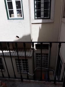 Ein Balkon oder eine Terrasse in der Unterkunft Lisbon Design Hostel