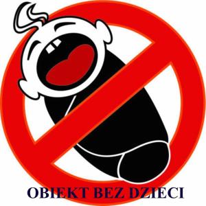 a sign that says obitz beez diabetes with a cartoonustration of a bull at MiraMar-Adults only-Grupa PlażoweLove in Krynica Morska