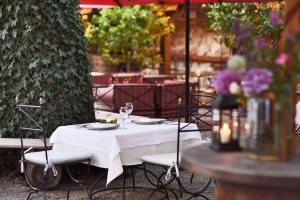 Restaurace v ubytování Schlosswirt Forst