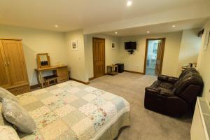 Μια τηλεόραση ή/και κέντρο ψυχαγωγίας στο Lords Seat Bed & Breakfast