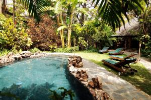 Kaia Tani Exclusive Guesthouse tesisinde veya buraya yakın yüzme havuzu