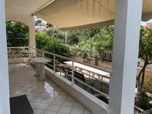 Gallery image of Gnick Apartments in Lagonissi