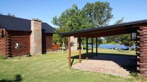 Aed väljaspool majutusasutust Complejo Campos Rojos