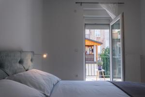 Posteľ alebo postele v izbe v ubytovaní Go2Zagreb Chick Apartment Private Parking Available