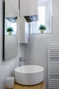 Kúpeľňa v ubytovaní Go2Zagreb Chick Apartment Private Parking Available + 10 fotografií