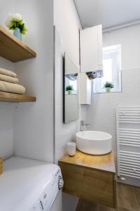 Kúpeľňa v ubytovaní Go2Zagreb Chick Apartment Private Parking Available