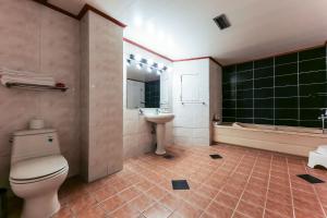 Ένα μπάνιο στο Kyungha Spa Hotel