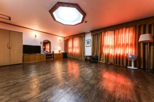 Μια τηλεόραση ή/και κέντρο ψυχαγωγίας στο Kyungha Spa Hotel