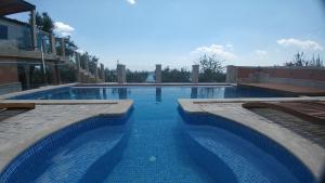 Bazén v ubytování Villa LKL, heated private pool, secluded and with a great view nebo v jeho okolí
