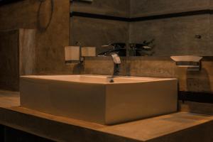 Koupelna v ubytování Tuk Tuk Boutique Hotel