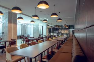 Restaurace v ubytování Hotel Bridges Bishkek