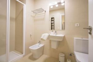 Kúpeľňa v ubytovaní Murallas de Sevilla Apartamento con garaje 4 pax