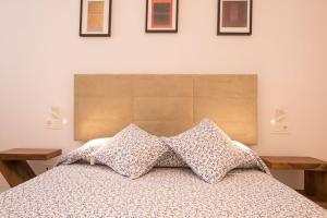 Posteľ alebo postele v izbe v ubytovaní Murallas de Sevilla Apartamento con garaje 4 pax