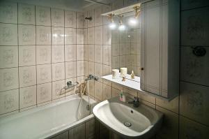 Kúpeľňa v ubytovaní Olive green house + 31 fotografií