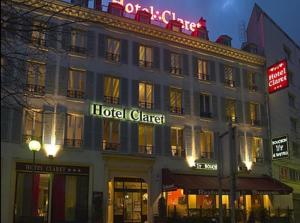 パリにあるクラレの建物正面のホテル癌看板