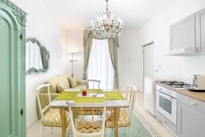 A kitchen or kitchenette at à Marchisa -Noto- Még 37 kép
