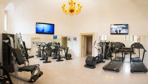 The fitness centre and/or fitness facilities at Villa Fenaroli Palace Hotel