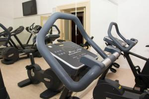 The fitness centre and/or fitness facilities at Villa Fenaroli Palace Hotel