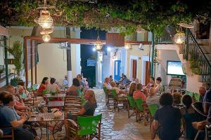 Επισκέπτες που μένουν στο Hotel Fiona Symi