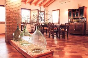 Nápoje v ubytování Agriturismo Le Cipressine + 37 fotografií