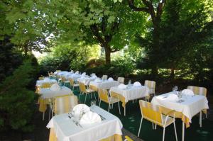Zahrada ubytování Dermuth Hotels – Hotel Sonnengrund