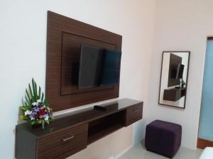 TV a/nebo společenská místnost v ubytování Dikubu Belong Seminyak