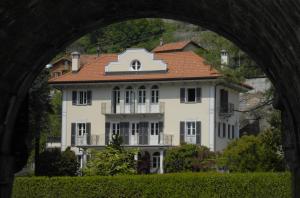 The building in which a panziókat is located