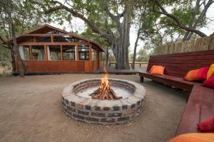 Imagen de la galería de Ndzhaka Tented Camp, en Manyeleti Game Reserve