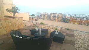 Balkon lub taras w obiekcie Rooms in Seafront Villa