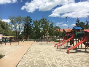 Laste mänguala majutusasutuses Fonyód Beach Apartment