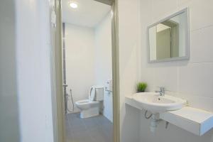 Vonios kambarys apgyvendinimo įstaigoje DreamScape Apartment @ Golden Hill