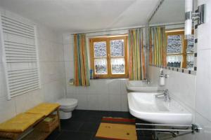 Bilik mandi di Haus Sücka