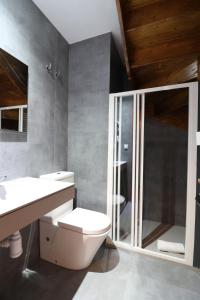 A bathroom at Eth Palai