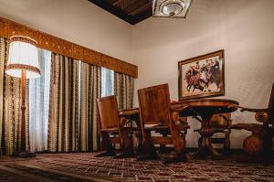 Quetta Serena Hotel的休息区