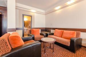 Posezení v ubytování Hunguest Hotel Apollo