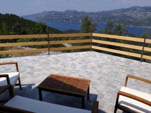 Zdjęcie z galerii obiektu BELLAVISTA Luxury Lodge w Korčuli