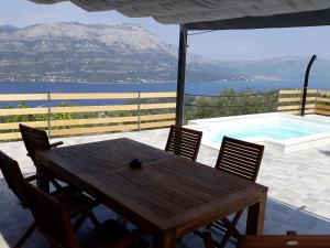 Zdjęcie z galerii obiektu BELLAVISTA Luxury Lodge w Korčuli