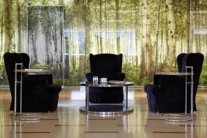Ruang duduk di Lucy Hotel