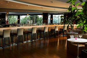 Restoran atau tempat lain untuk makan di Lucy Hotel