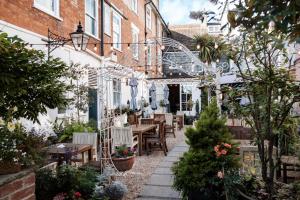 Afbeelding uit fotogalerij van The Bull Hotel in Bridport