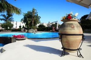 The swimming pool at or close to Residence Hotel La Giara