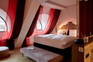 Gallery image of 25hours Hotel The Royal Bavarian in Munich