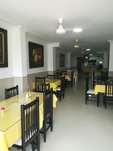 Ein Restaurant oder anderes Speiselokal in der Unterkunft Hotel Costa Caribe 